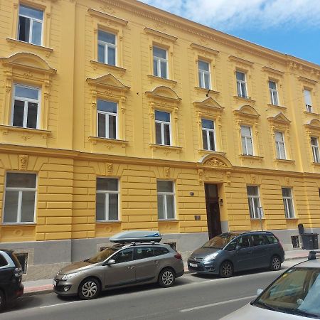 Palma Apartment Zagreb Bagian luar foto